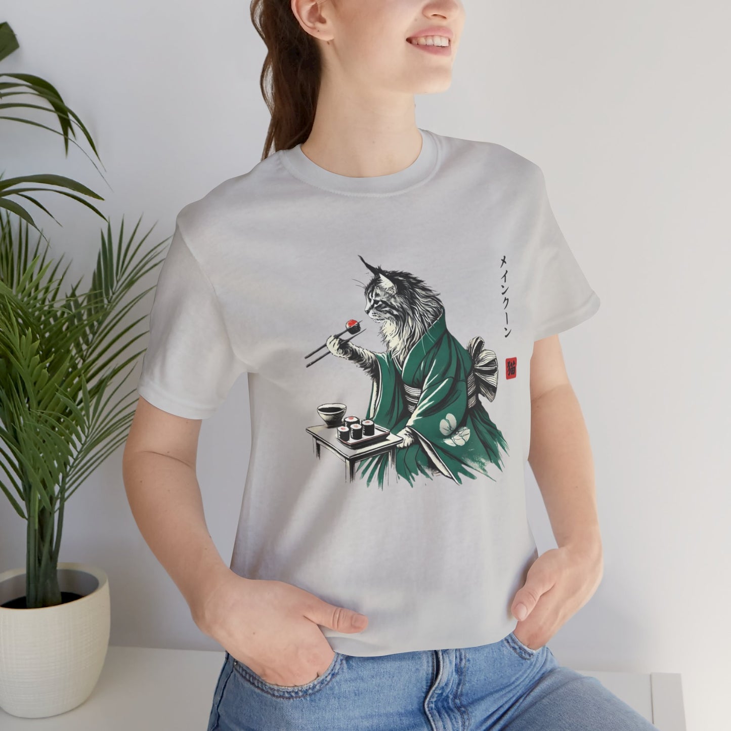 Maine Coon Eating Sushi - T-Shirt