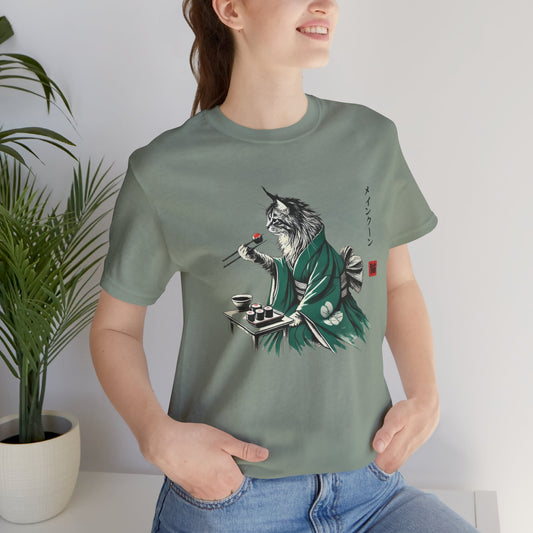 Maine Coon Eating Sushi - T-Shirt